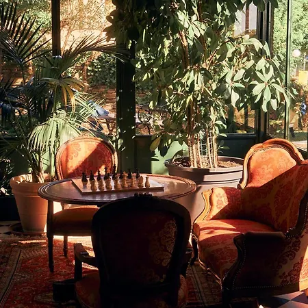 Demeure Castel & Hotel 4*