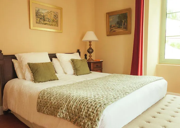 Hotell Demeure Castel &