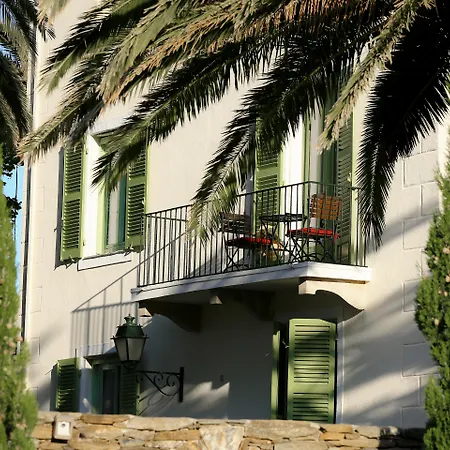Demeure Castel & 4* Brando