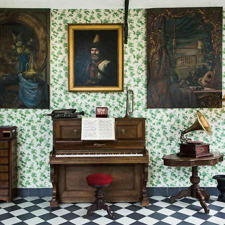 Demeure Castel & Hotell