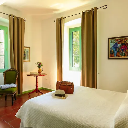 Szálloda Demeure Castel & 4*