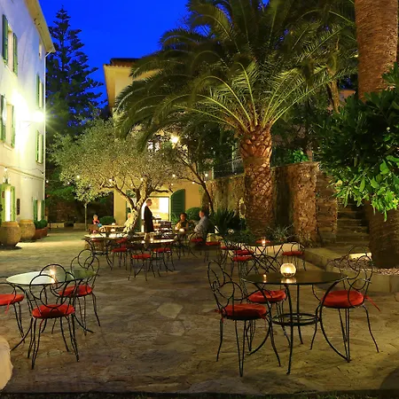 Demeure Castel 4*