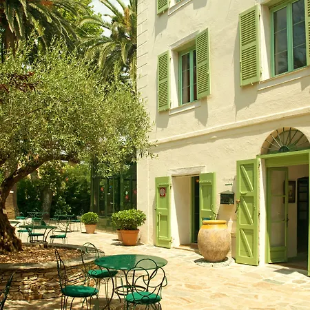 Demeure Castel & Hotell