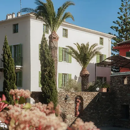 Hotell Demeure Castel & 4*