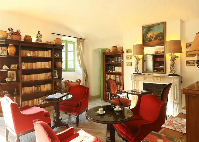 Szálloda Demeure Castel & 4*