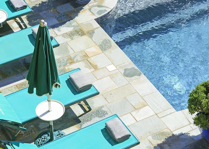 Demeure Castel & Hotel