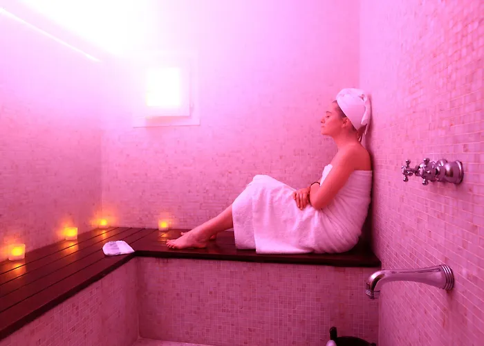 Demeure Castel & 4* Brando