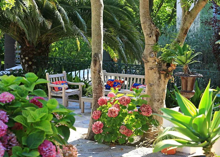 Demeure Castel & 4* Brando