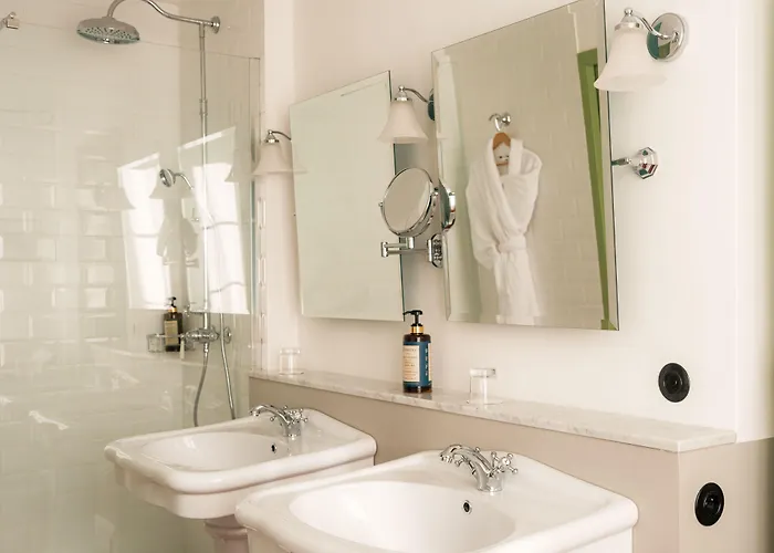 Demeure Castel & 4* Brando