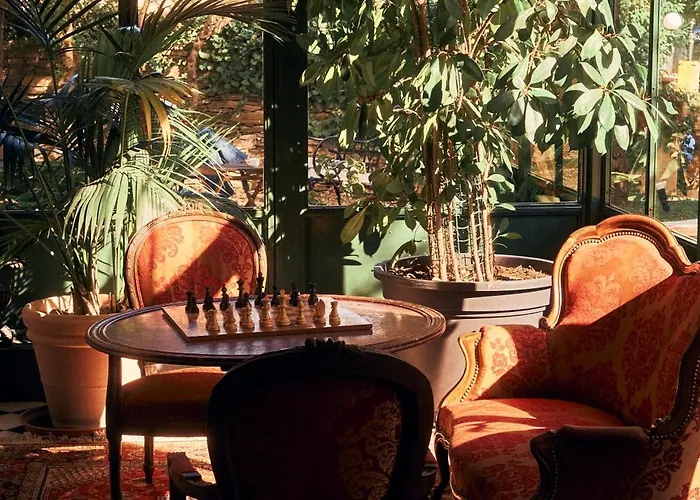 Demeure Castel & Hotel 4*